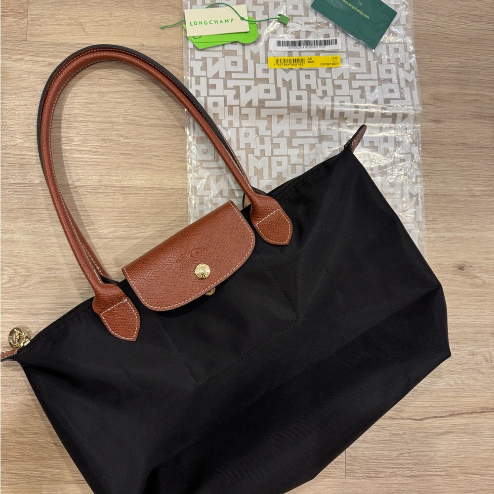 Longchamp M Le Pilage Black Tote